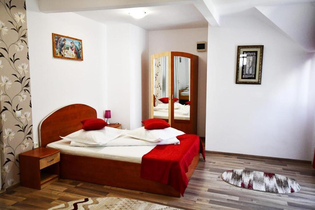 מלון מויצ'ו דה סוס Casa Stefanut מראה חיצוני תמונה